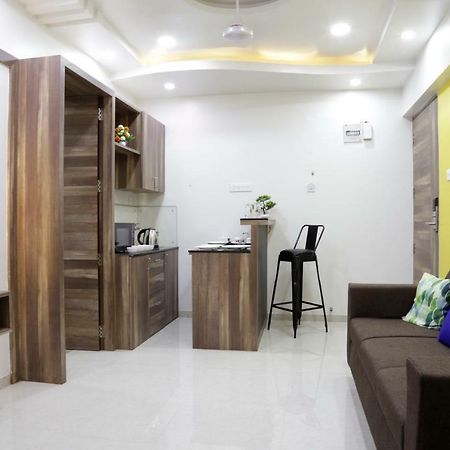 Emerald Vista Luxury Suites Pune Exterior photo