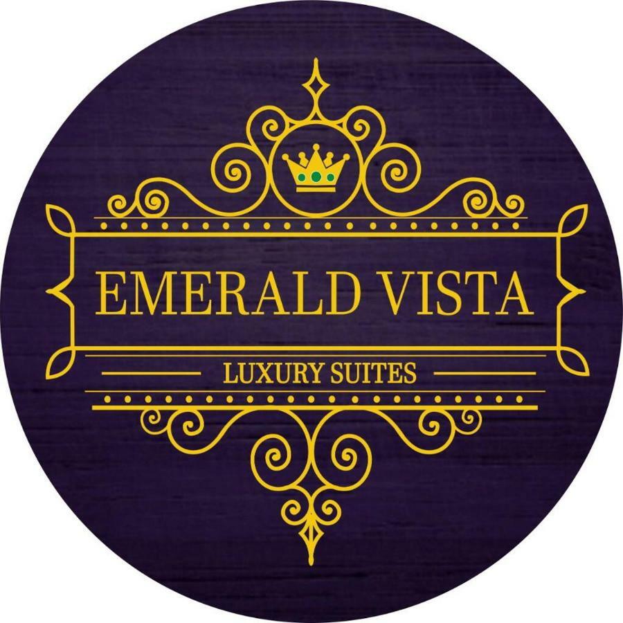 Emerald Vista Luxury Suites Pune Exterior photo