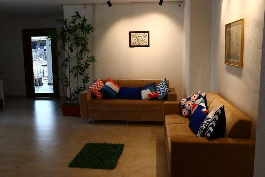 Emerald Vista Luxury Suites Pune Exterior photo