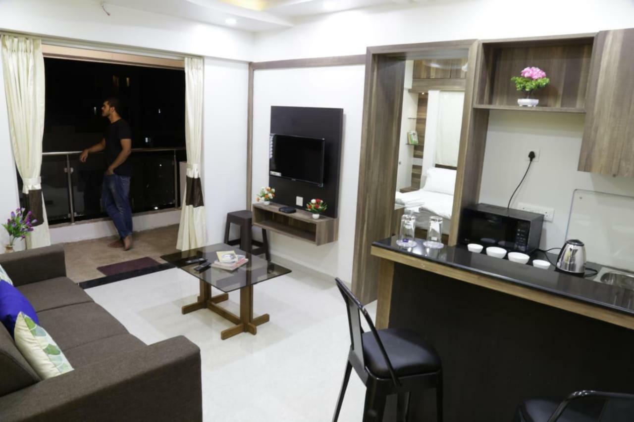 Emerald Vista Luxury Suites Pune Exterior photo